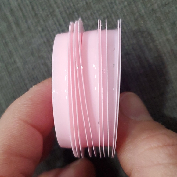 ⭐️Free with Bundle⭐️NEW Disposable eyelash holder trays #1068 - Picture 3 of 3